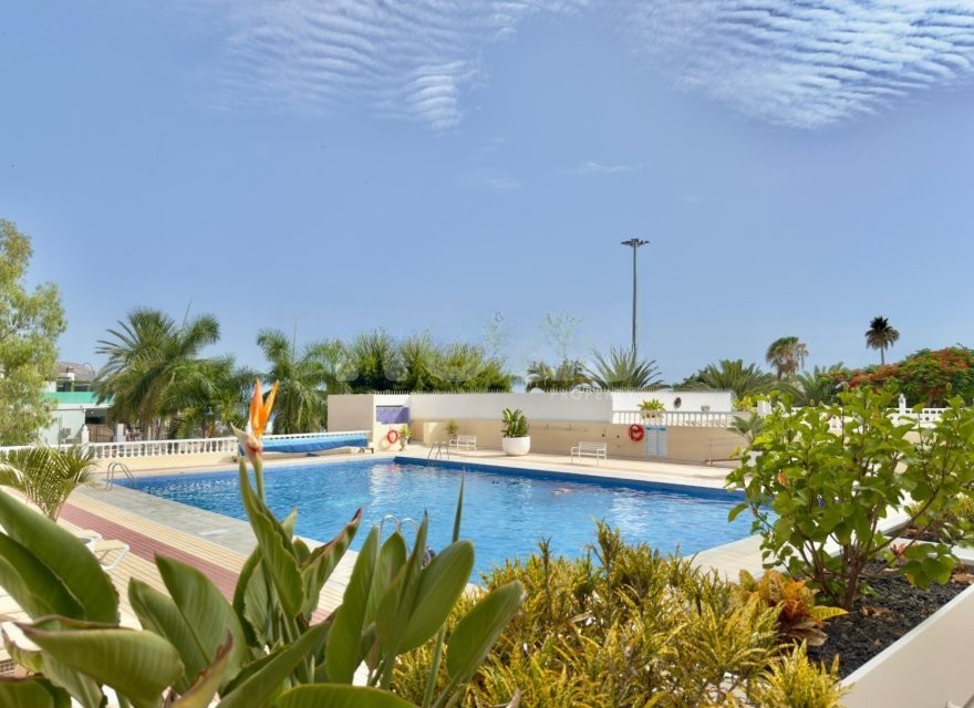 Apartment in Los Cristianos, Tenerife, Spain 1 bedroom, 47 sq.m. No. 194715