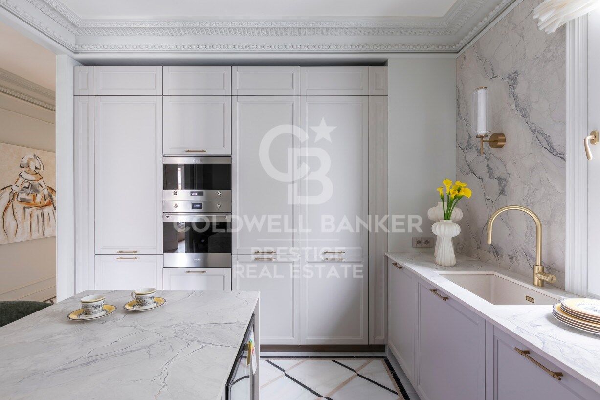 Apartament w Barcelona, Hiszpania 4 sypialnie, 201 mkw. nr 159434