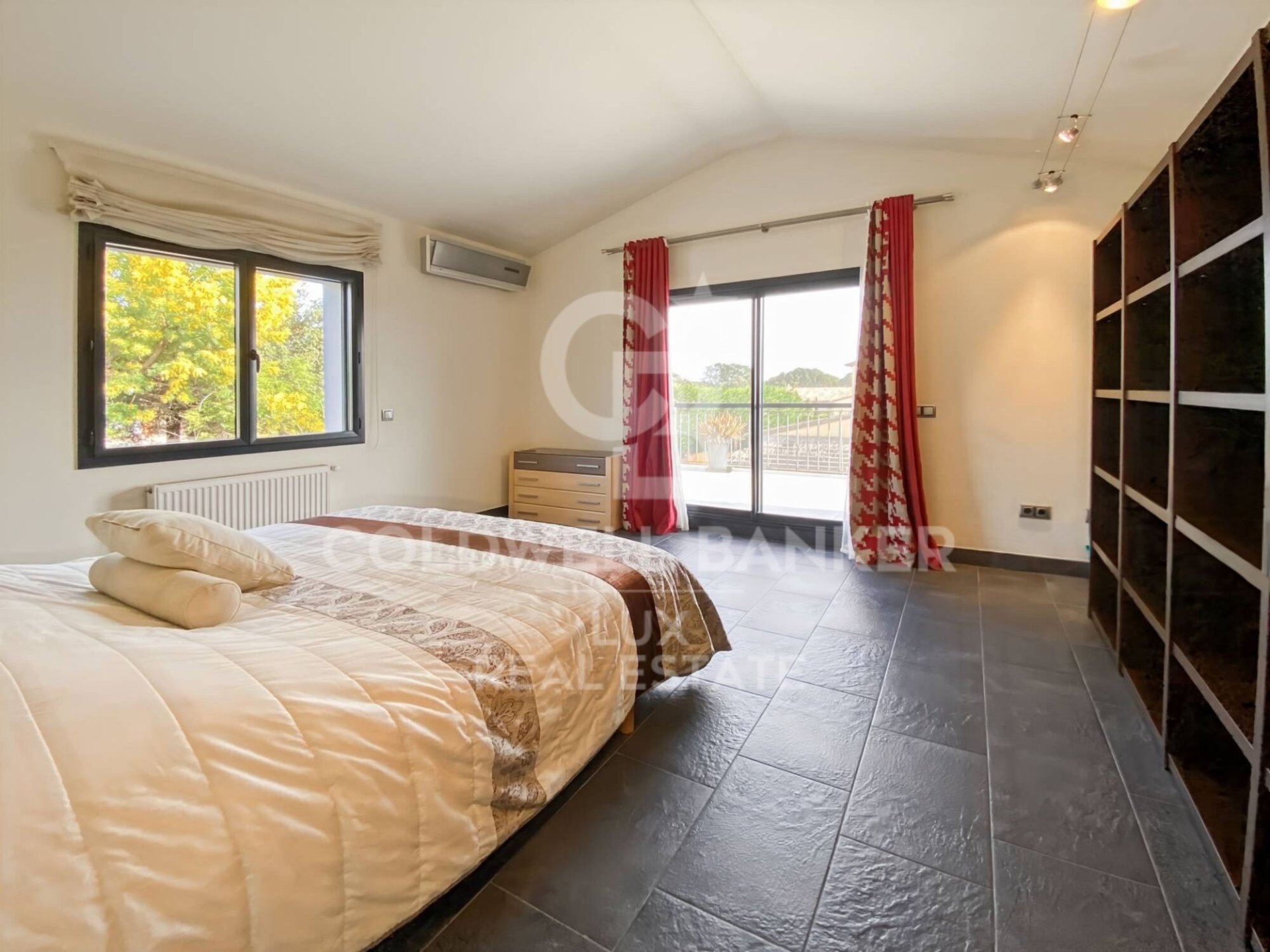 House in Peralada, Girona, Spanien 4 Schlafzimmer, 310 m2 Nr. 159435