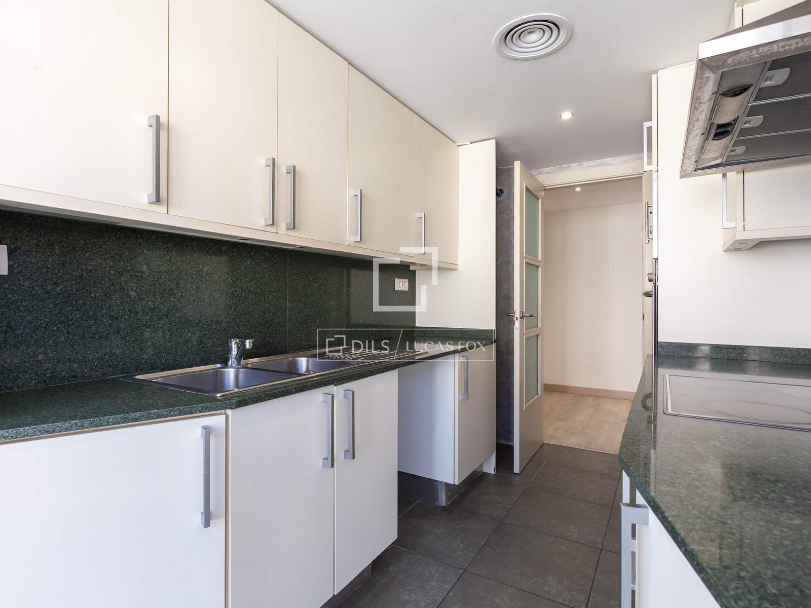 Apartment in Sant Just Desvern, Barcelona, Spain 3 bedrooms, 112 sq.m. No. 195609