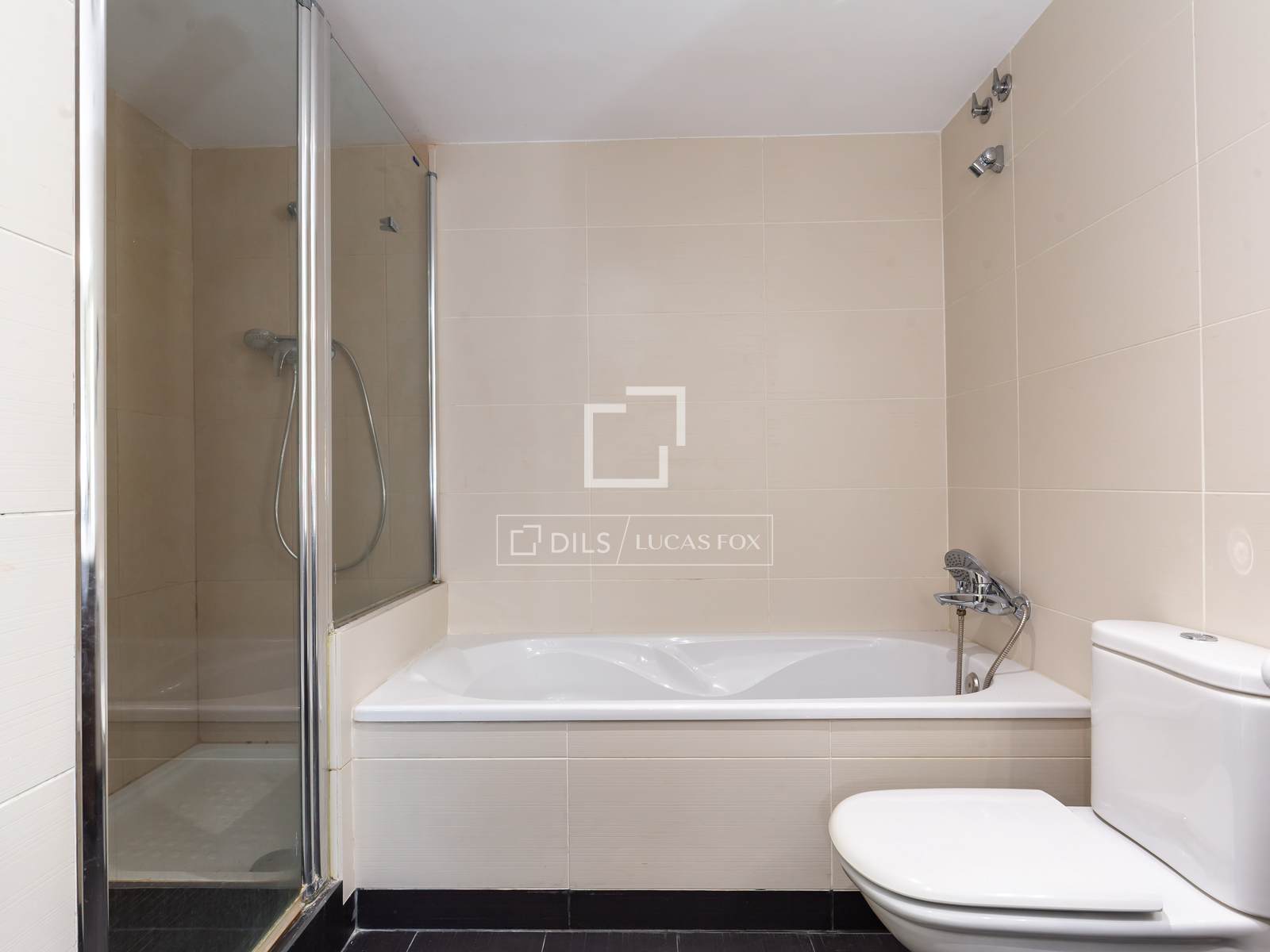 Apartment in Sant Just Desvern, Barcelona, Spain 3 bedrooms, 112 sq.m. No. 195609