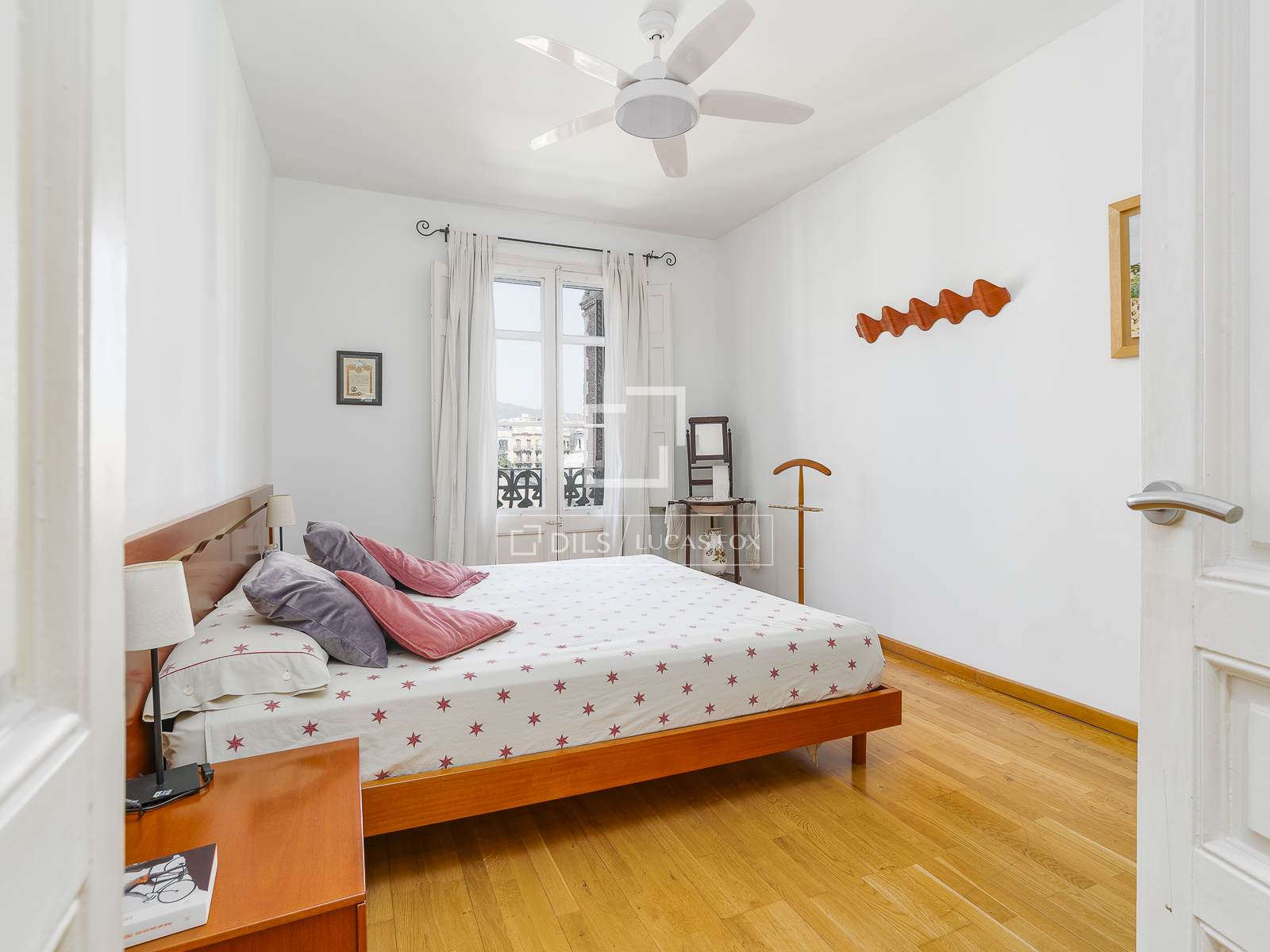 Wohnung in Barcelona, Spanien 3 Schlafzimmer, 150 m2 Nr. 195606