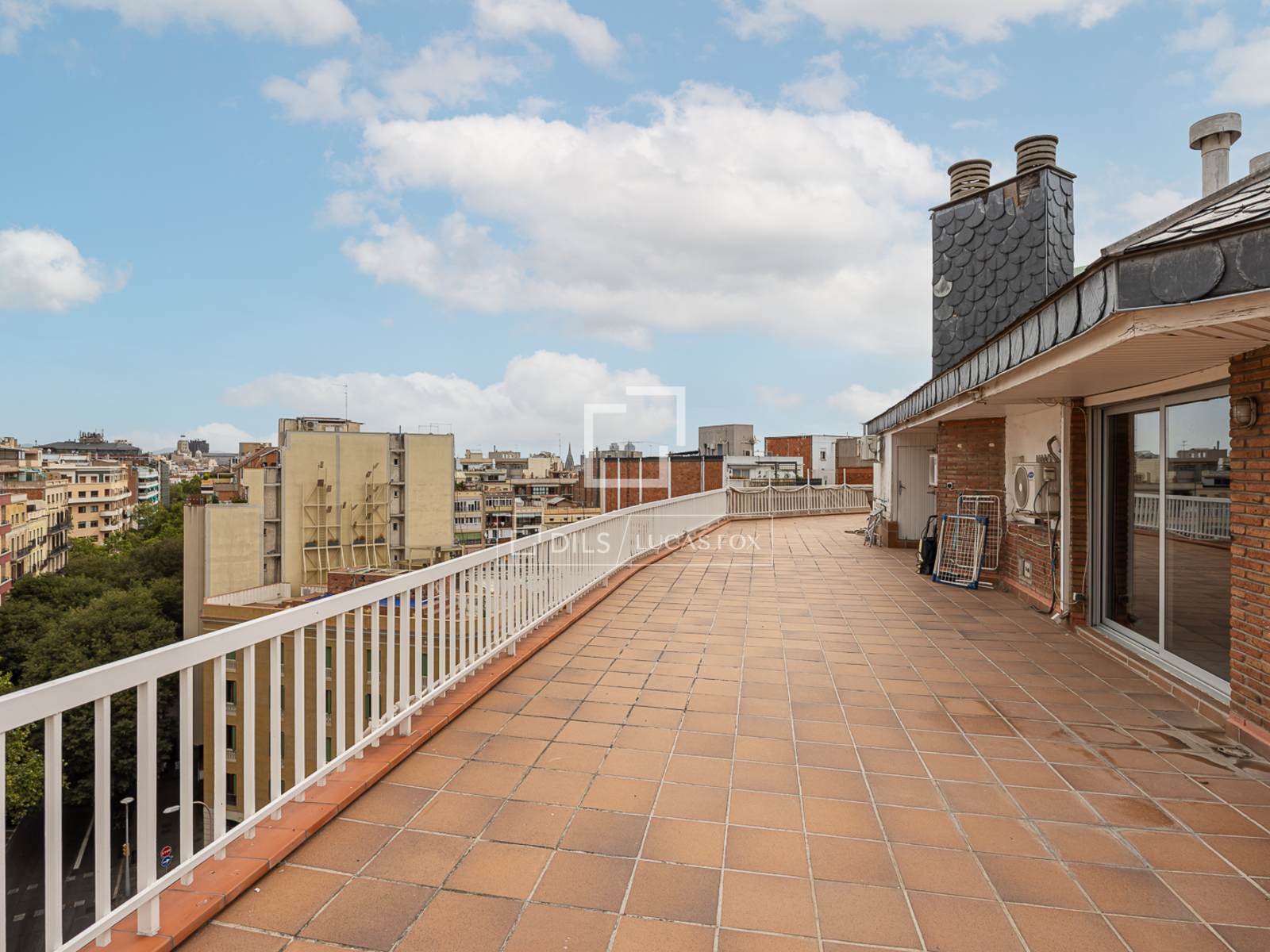 Квартира в Барселона, Испания 3 спальни, 107м2 №195611
