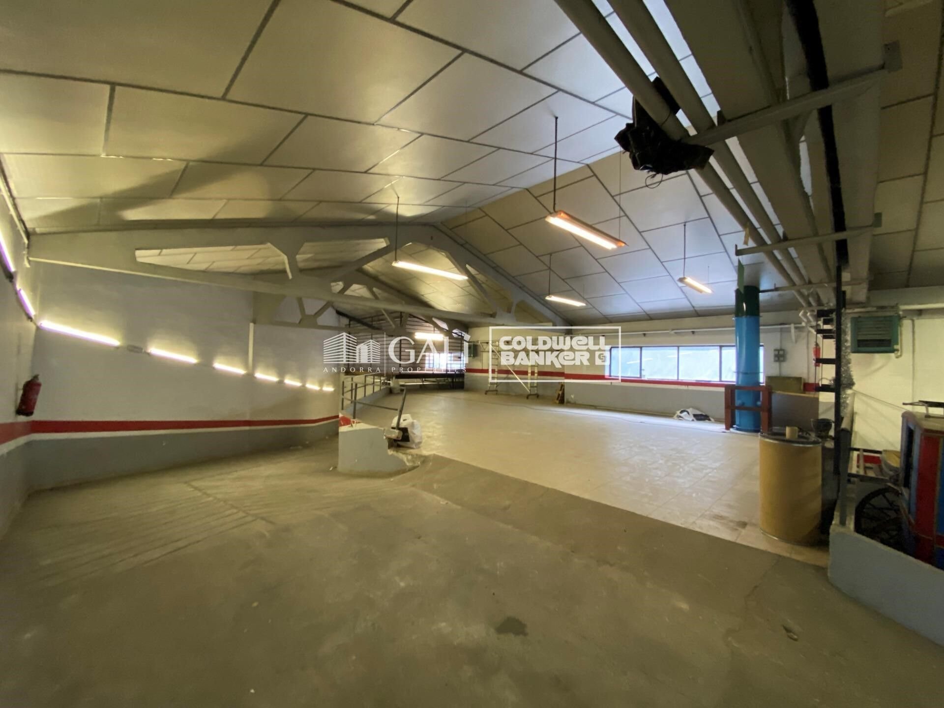 Commercial property in Principado De Andorra (Ninguna Poblacion Tiene C.P.), Lleida, Spain 1186 sq.m. No. 160523