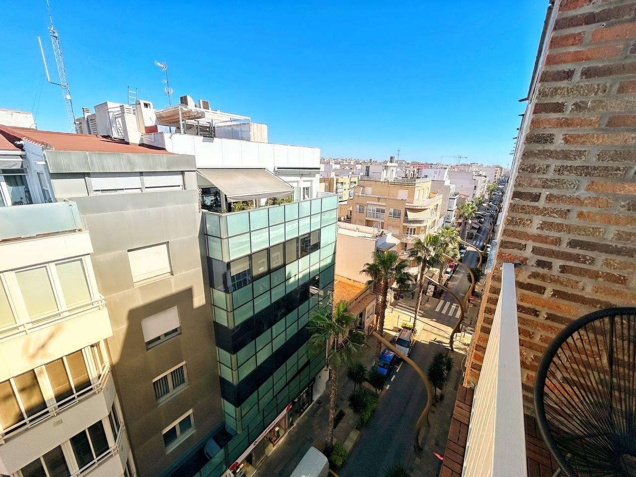 Appartamento a Torrevieja, Alicante, Spagna 3 camere da letto, 84 mq. N° 190061