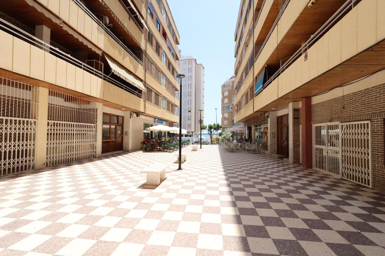 Apartamento en Torrevieja, Alicante, España 3 dormitorios, 105 m2 No. 190063