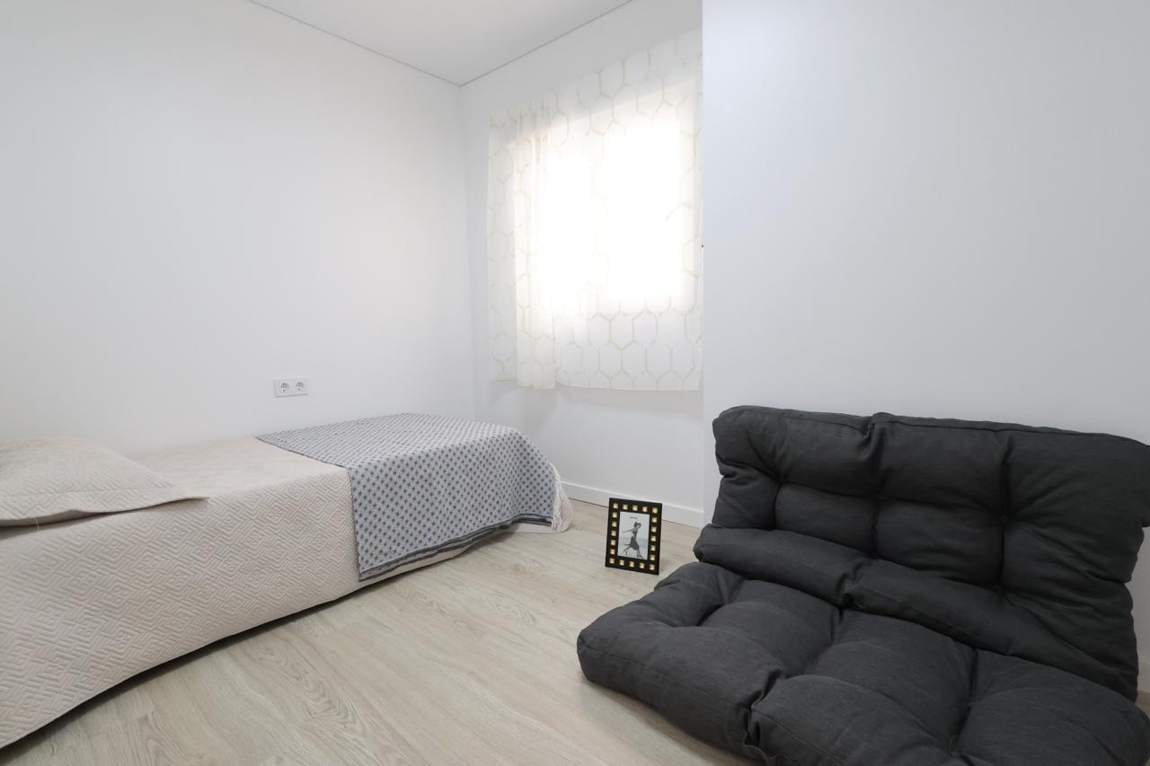 Apartamento en Torrevieja, Alicante, España 3 dormitorios, 105 m2 No. 190063