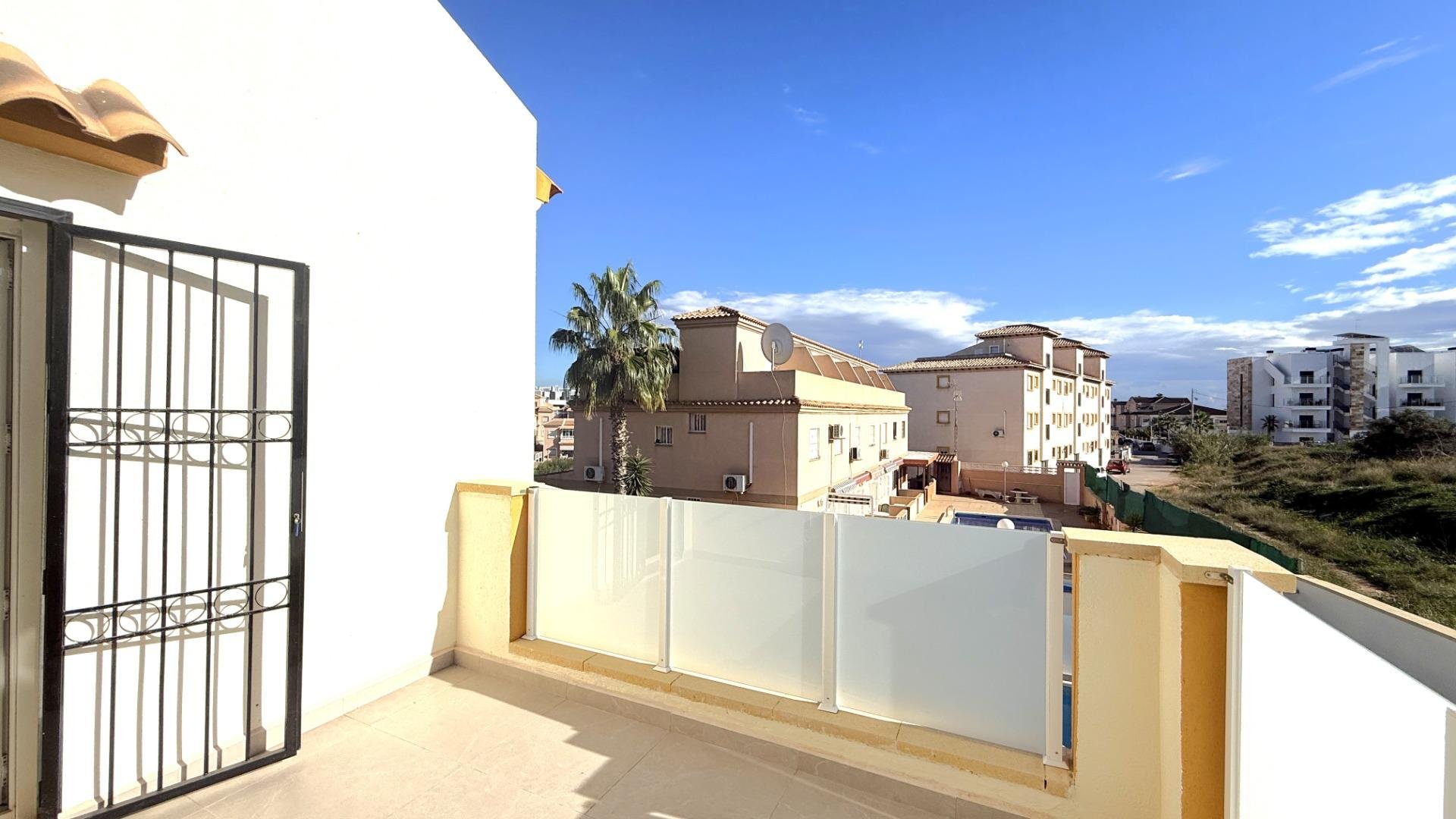 Villa i La Zenia, Alicante, Spanien 2 sovrum, 163 kvm. Nr. 155042