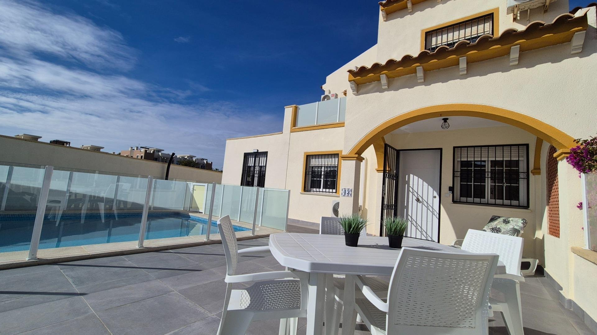 Villa i La Zenia, Alicante, Spanien 2 sovrum, 163 kvm. Nr. 155042