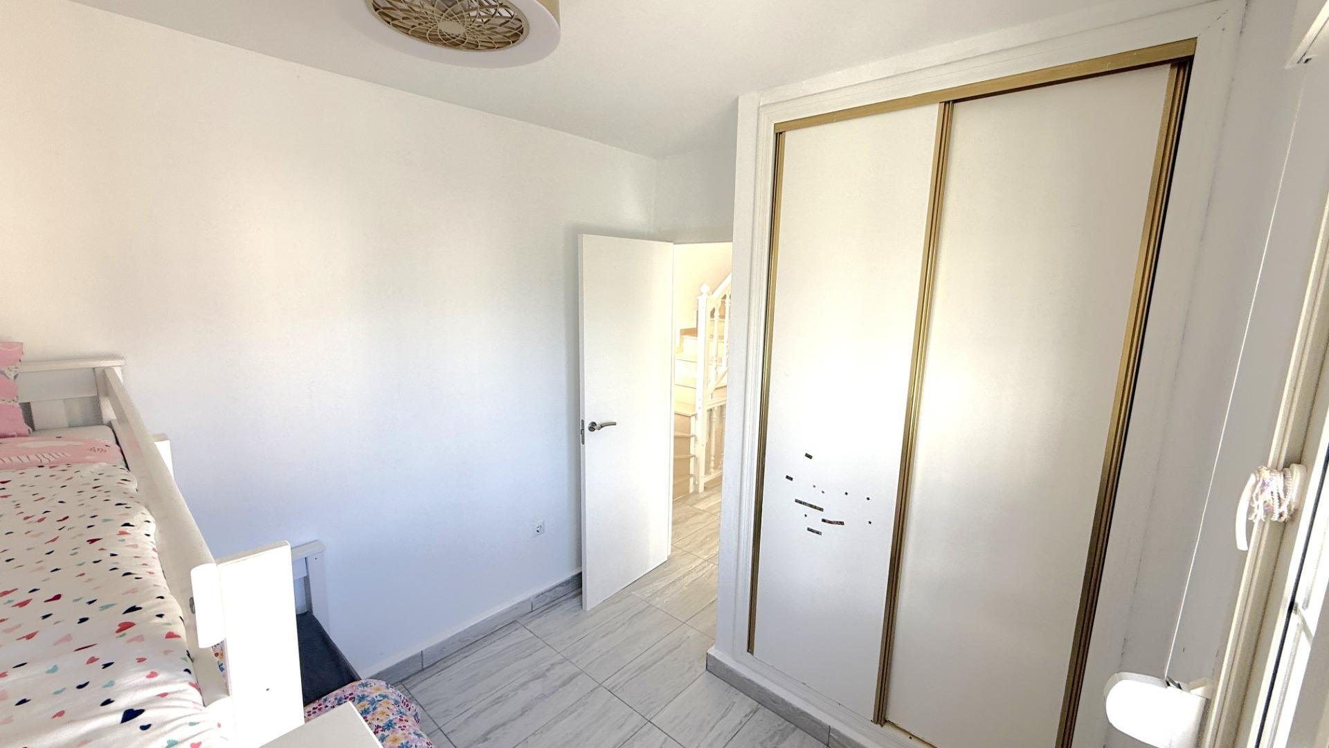 Villa i La Zenia, Alicante, Spanien 2 sovrum, 163 kvm. Nr. 155042