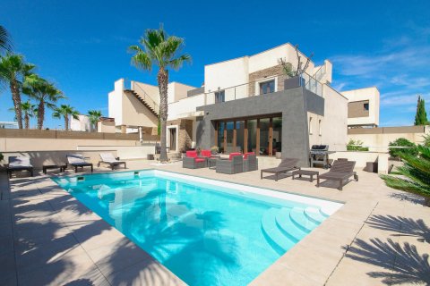 Huvila Torrevieja, Alicante, Espanja 4 makuuhuonetta, 324 m2 No. 155076