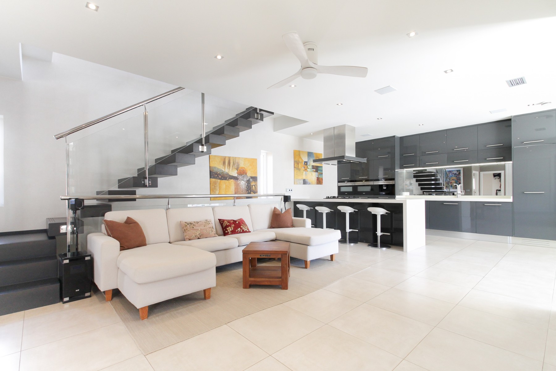 Villa in Torrevieja, Alicante, Spain 4 bedrooms, 324 sq.m. No. 155076