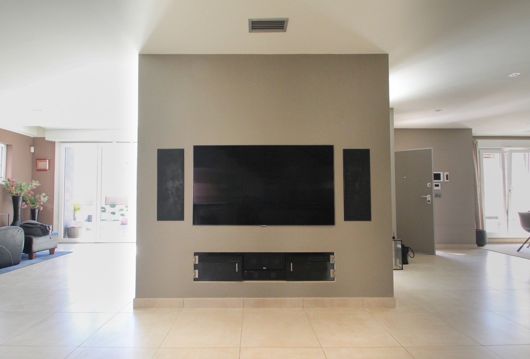 Villa in Torrevieja, Alicante, Spain 4 bedrooms, 324 sq.m. No. 155076
