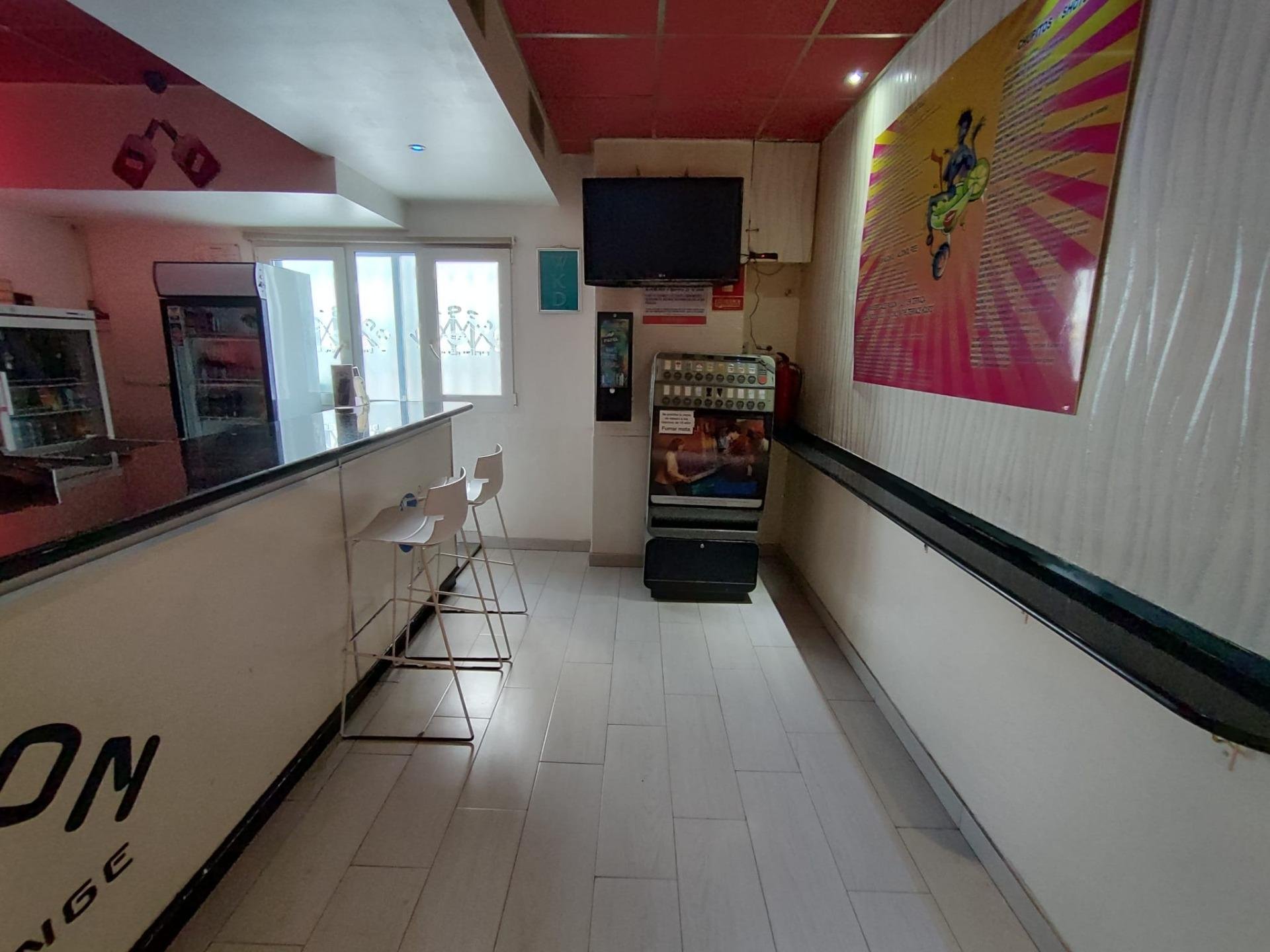 Propiedad comercial en Villamartin, Alicante, España 170 m2 No. 165470