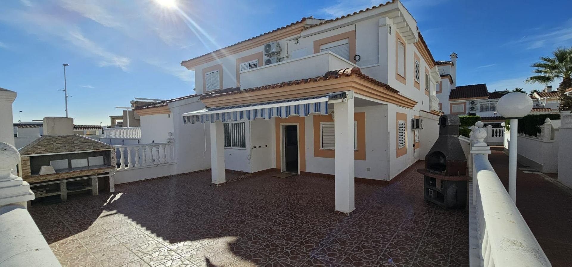 Penthouse in Torrevieja, Alicante, Spain 4 bedrooms,  No. 165471
