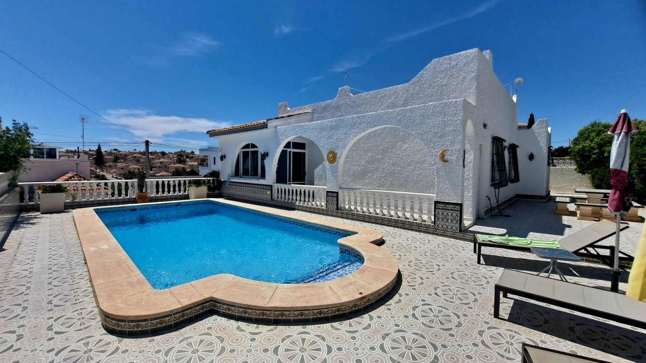 Villa a Alicante, Spagna 3 camere da letto, 173 mq. N° 189612