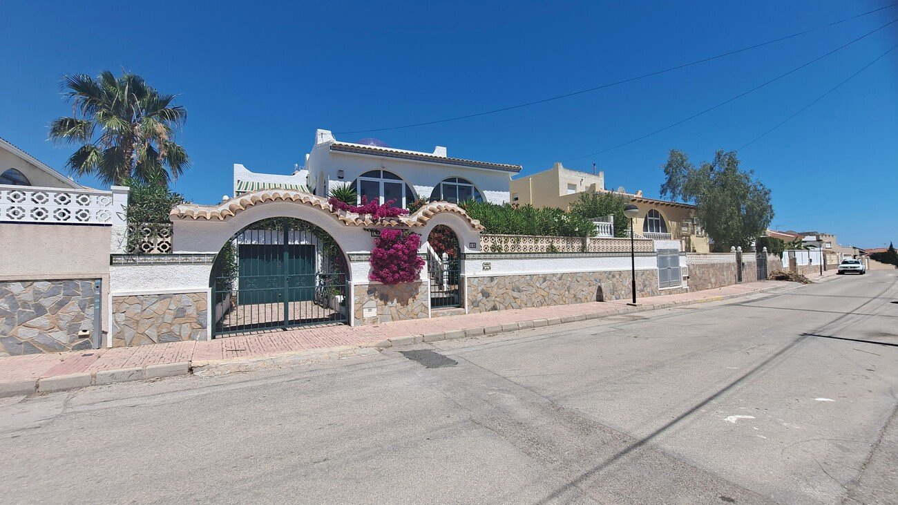 Villa a Alicante, Spagna 3 camere da letto, 173 mq. N° 189612