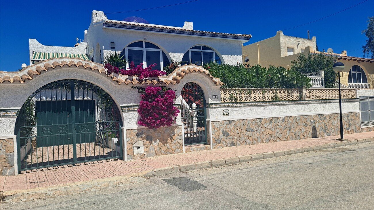 Villa a Alicante, Spagna 3 camere da letto, 173 mq. N° 189612