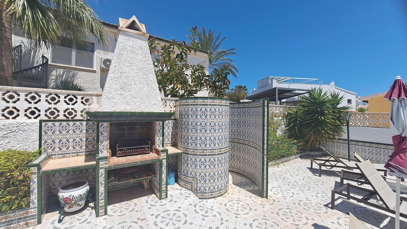 Villa a Alicante, Spagna 3 camere da letto, 173 mq. N° 189612