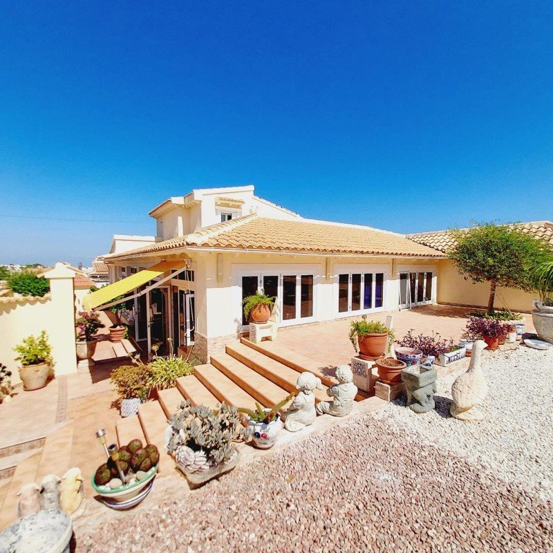Вилла в Кампоамор, Аликанте, Испания 4 спальни, 341м2 №145225