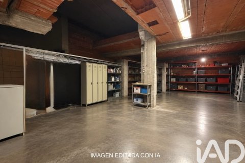 Commercial property in Leon, Spain 3 bedrooms, 120 sq.m. No. 195729