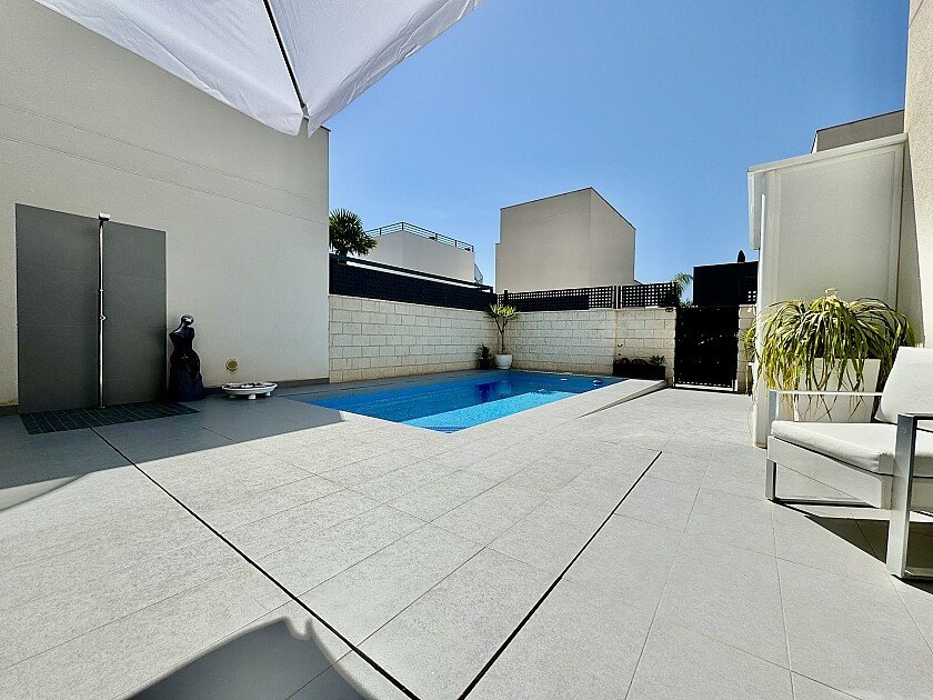 Villa Rojales, Alicante, Spānijā 2 istabas, 133 m2 Nr. 103317