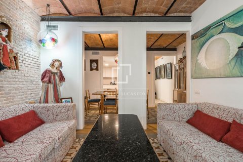 Apartment à Barcelona, Espagne 4 chambres, 146 m2 No. 193677