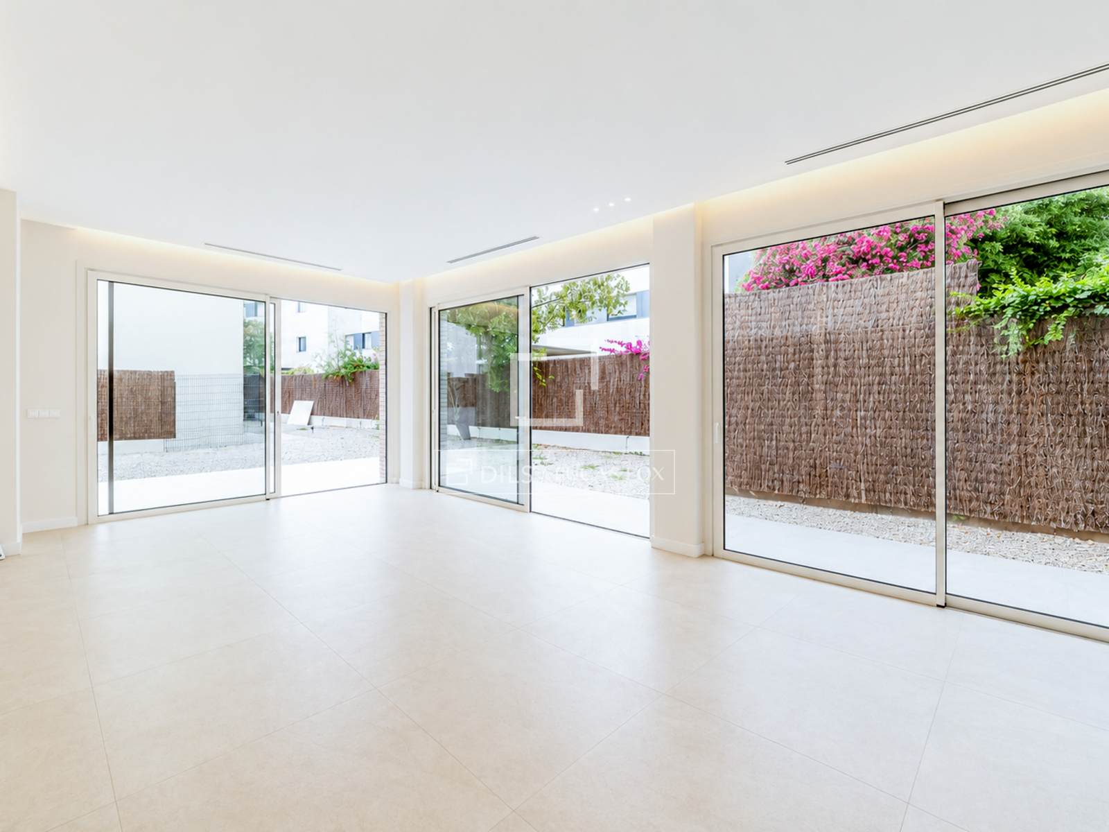 Villa en Sitges, Barcelona, España 5 dormitorios, 201 m2 No. 193680