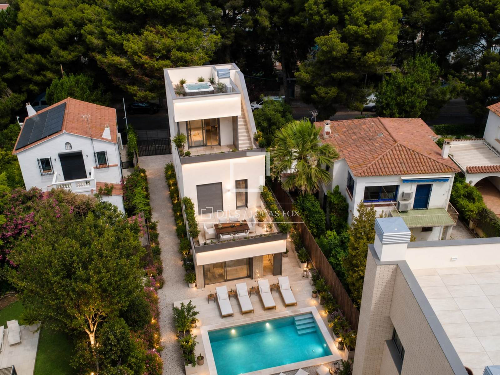 Villa en Sitges, Barcelona, España 5 dormitorios, 201 m2 No. 193680