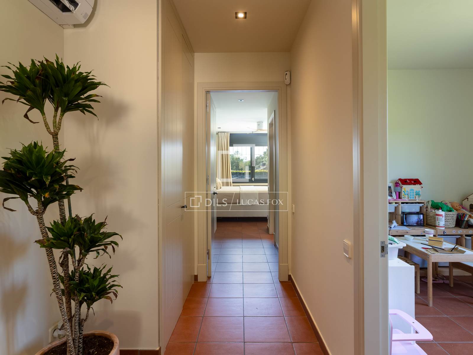 Huvila Sant Vicenc De Montalt, Barcelona, Espanja 4 makuuhuonetta, 220 m2 No. 193678