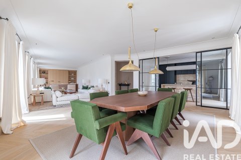 Huoneisto Madrid, Espanja 4 makuuhuonetta, 416 m2 No. 188297