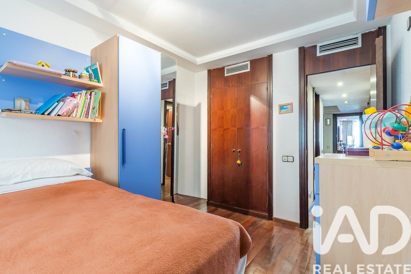 Apartment in Madrid, Spain 5 bedrooms, 279 sq.m. No. 188300