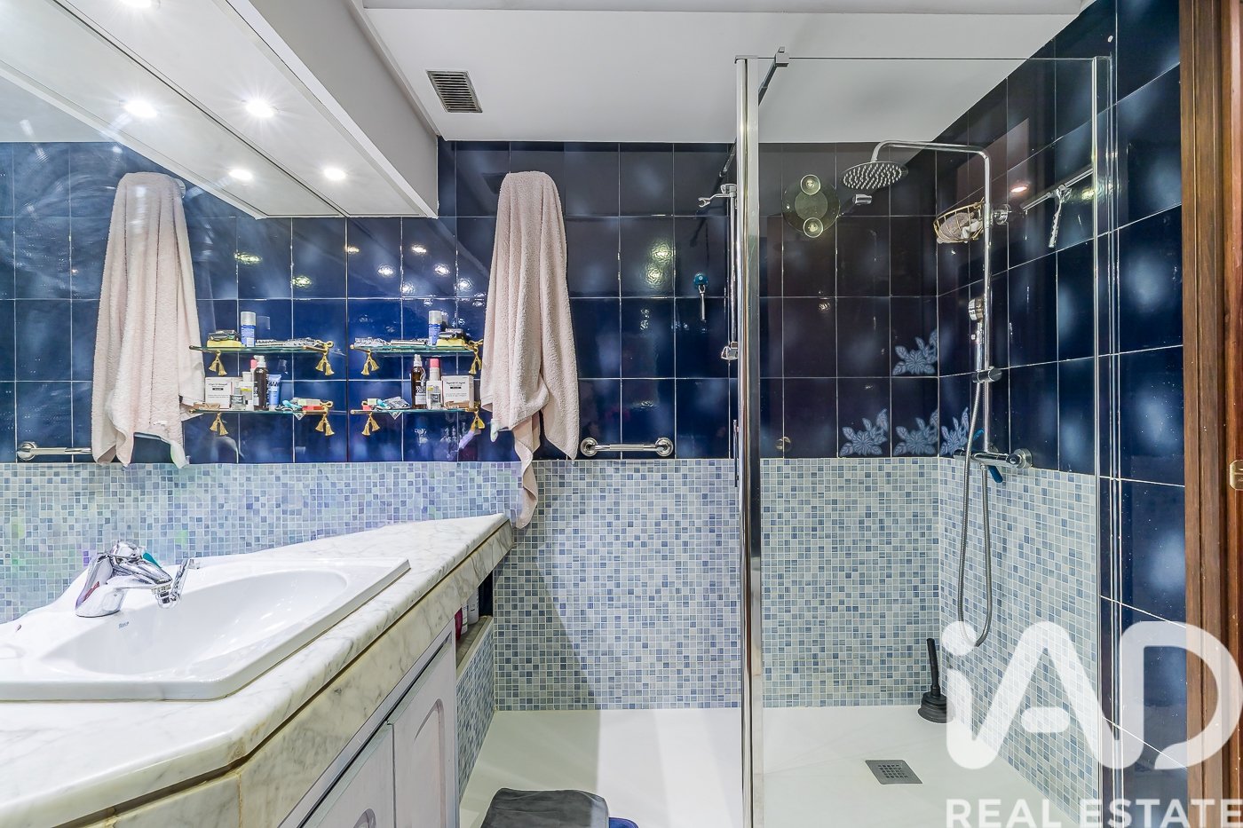 Apartment in Madrid, Spain 5 bedrooms, 279 sq.m. No. 188300