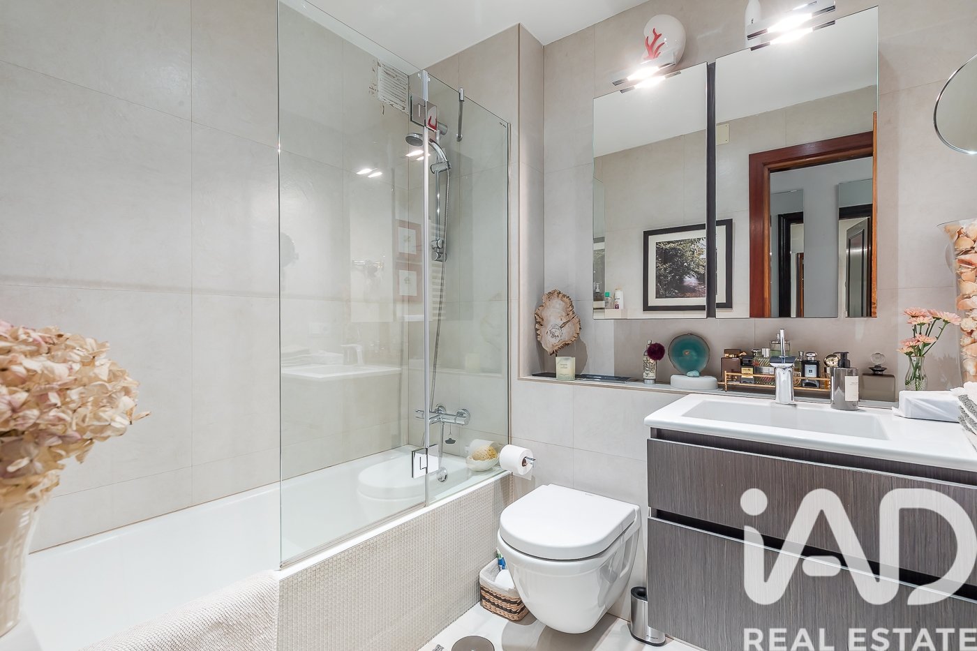 Huoneisto Madrid, Espanja 5 makuuhuonetta, 325 m2 No. 188298
