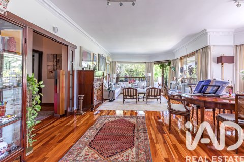 Apartamento en Madrid, España 5 dormitorios, 325 m2 No. 188298