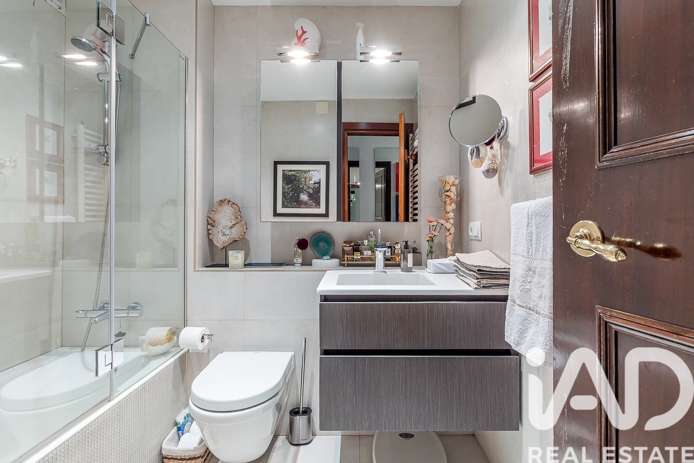 Huoneisto Madrid, Espanja 5 makuuhuonetta, 325 m2 No. 188298