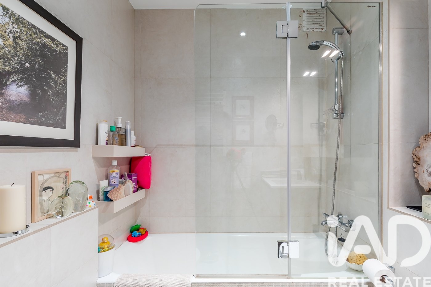 Huoneisto Madrid, Espanja 5 makuuhuonetta, 325 m2 No. 188298