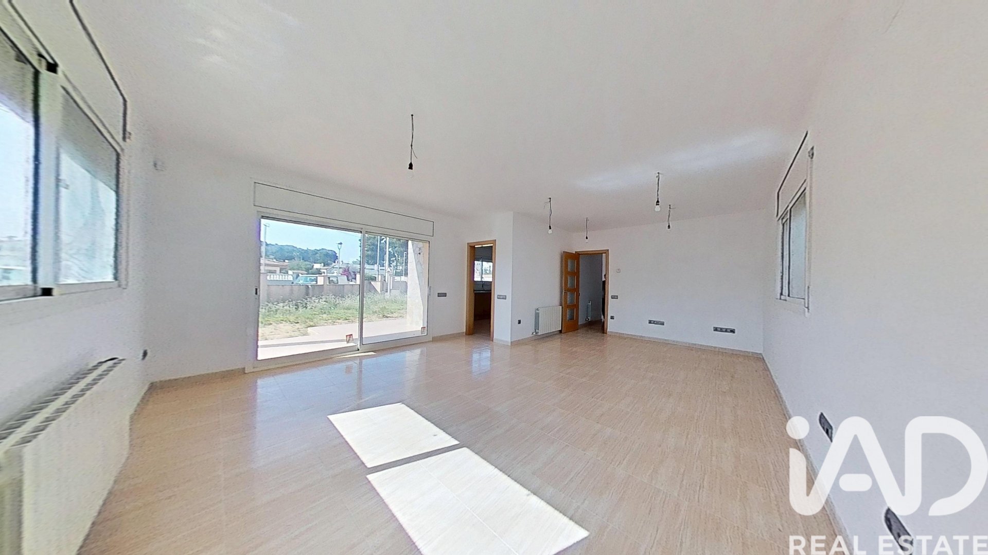 Сasa en Bellvei, Tarragona, España 5 dormitorios, 215 m2 No. 188301