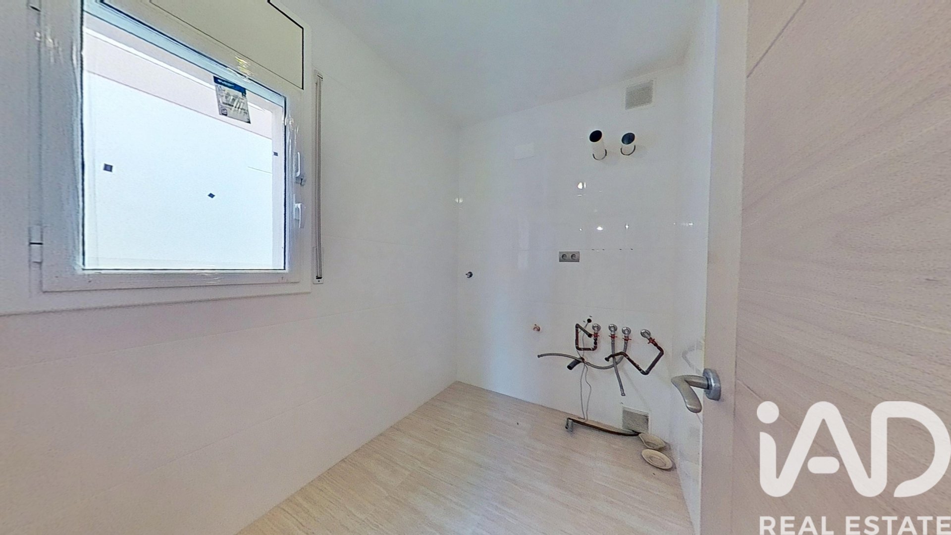 Сasa en Bellvei, Tarragona, España 5 dormitorios, 215 m2 No. 188301