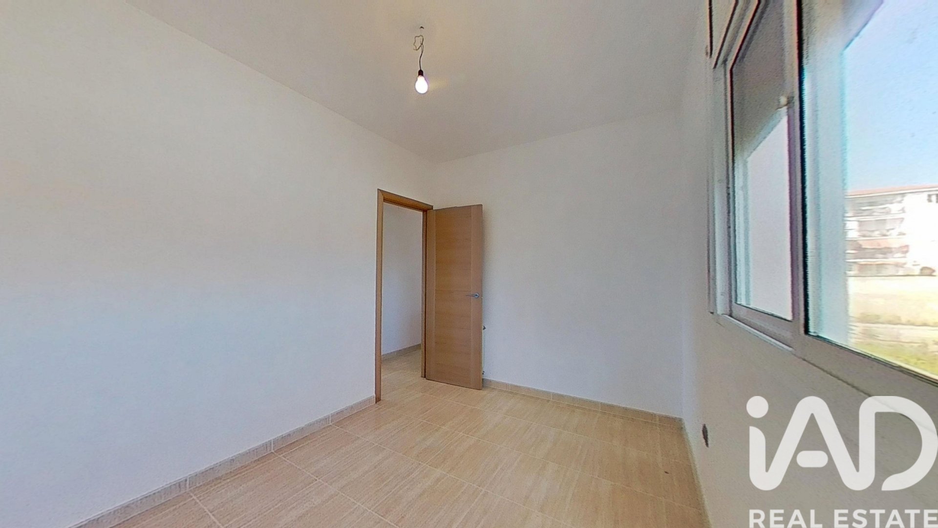 Сasa en Bellvei, Tarragona, España 5 dormitorios, 215 m2 No. 188301