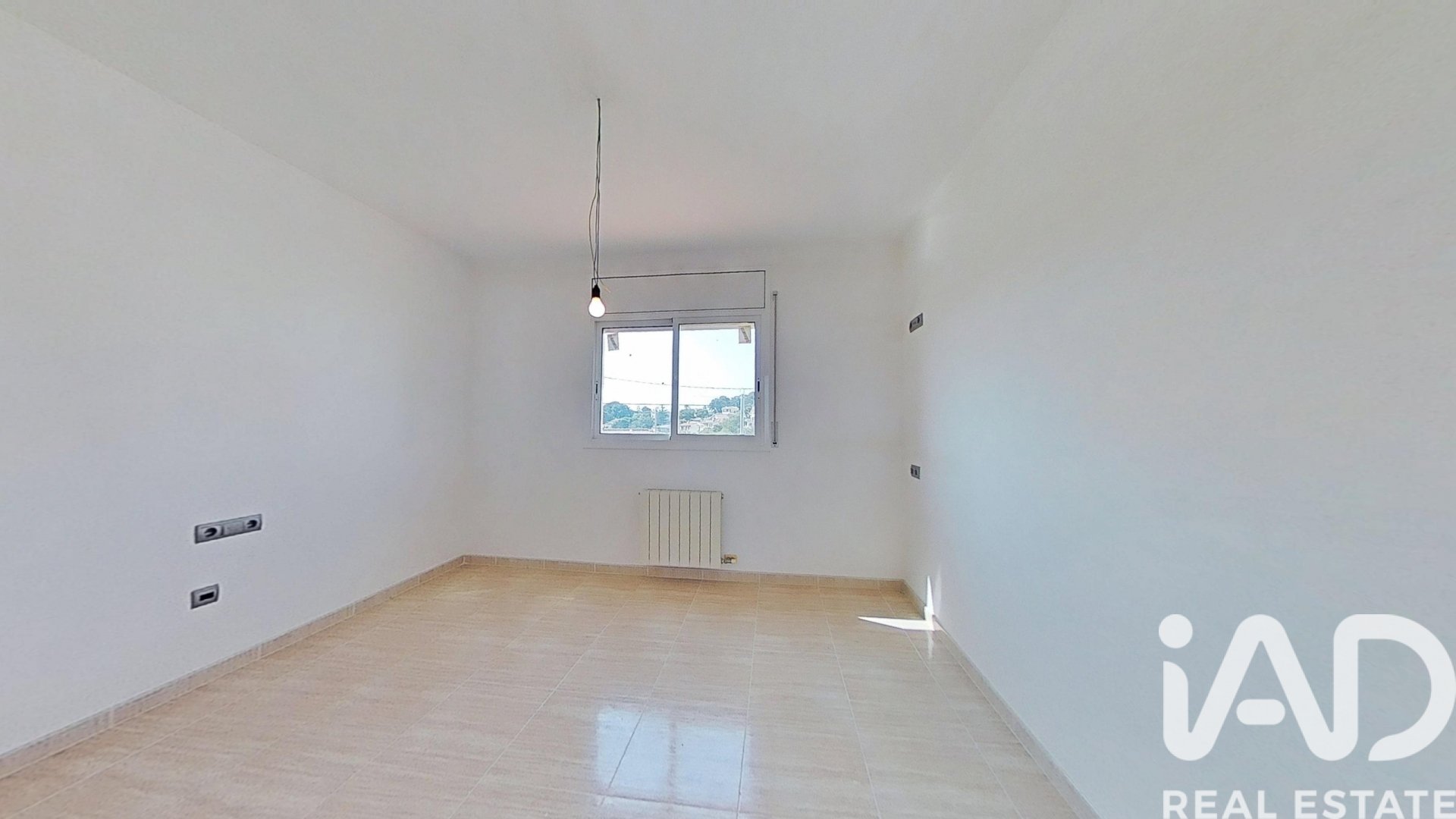 Сasa en Bellvei, Tarragona, España 5 dormitorios, 215 m2 No. 188301