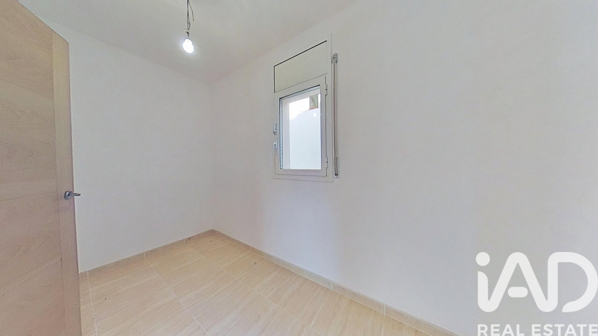 Сasa en Bellvei, Tarragona, España 5 dormitorios, 215 m2 No. 188301