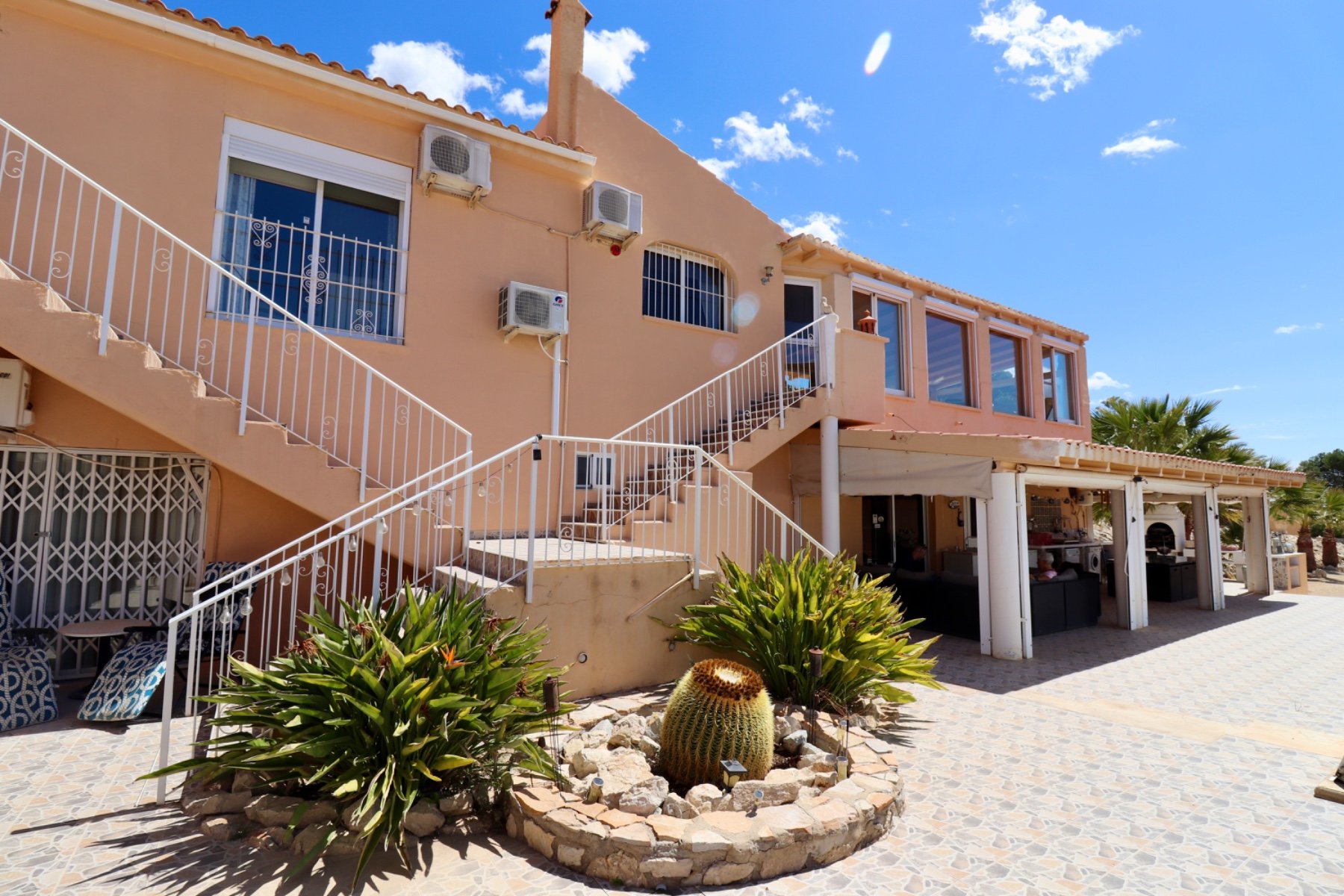 Villa i Alicante, Spanien 7 sovrum, 390 kvm. Nr. 135635