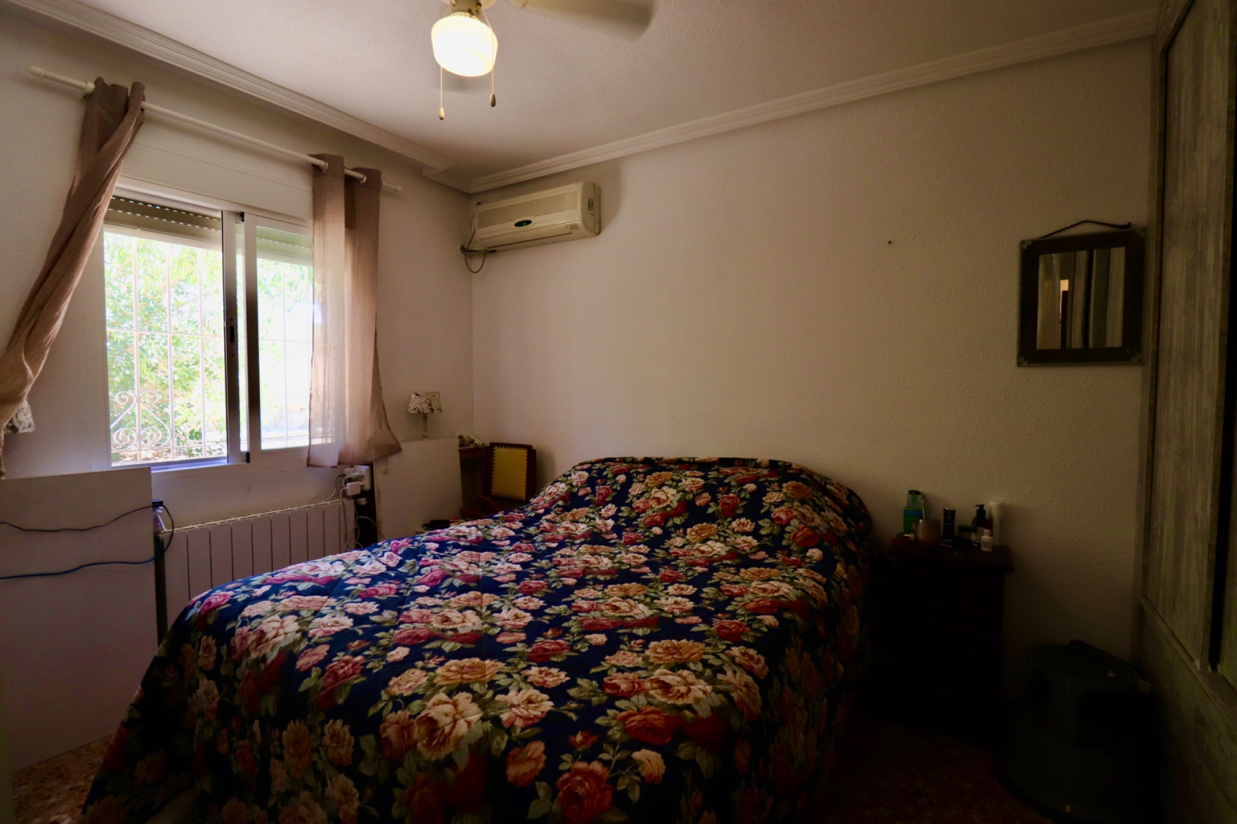 Villa i Alicante, Spanien 7 sovrum, 390 kvm. Nr. 135635