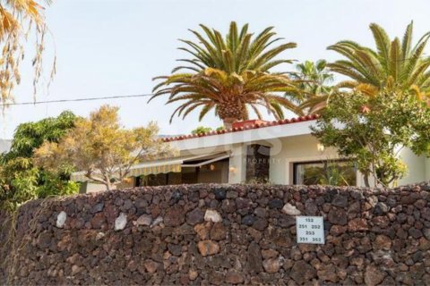 Bungalow in Adeje, Tenerife, Spain 2 bedrooms, 72 sq.m. No. 109783