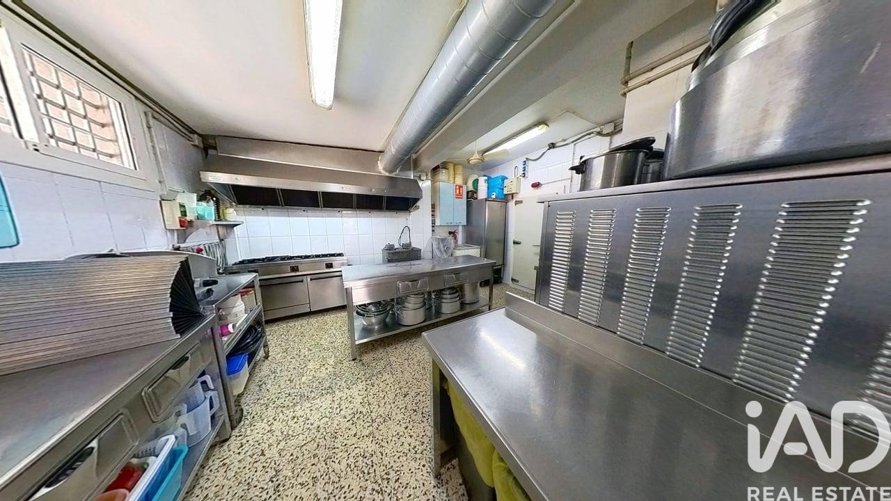 Commercial property in Tarragona, Spain 1 bedroom, 76 sq.m. No. 152259
