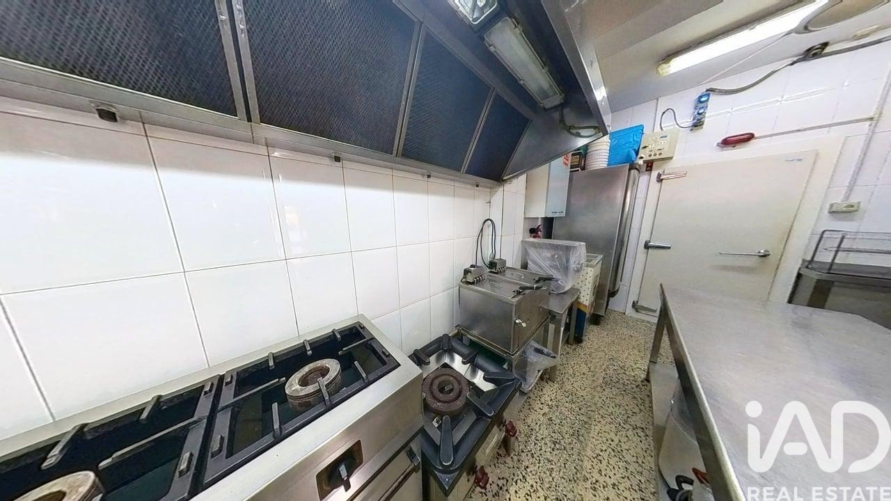 Commercial property in Tarragona, Spain 1 bedroom, 76 sq.m. No. 152259