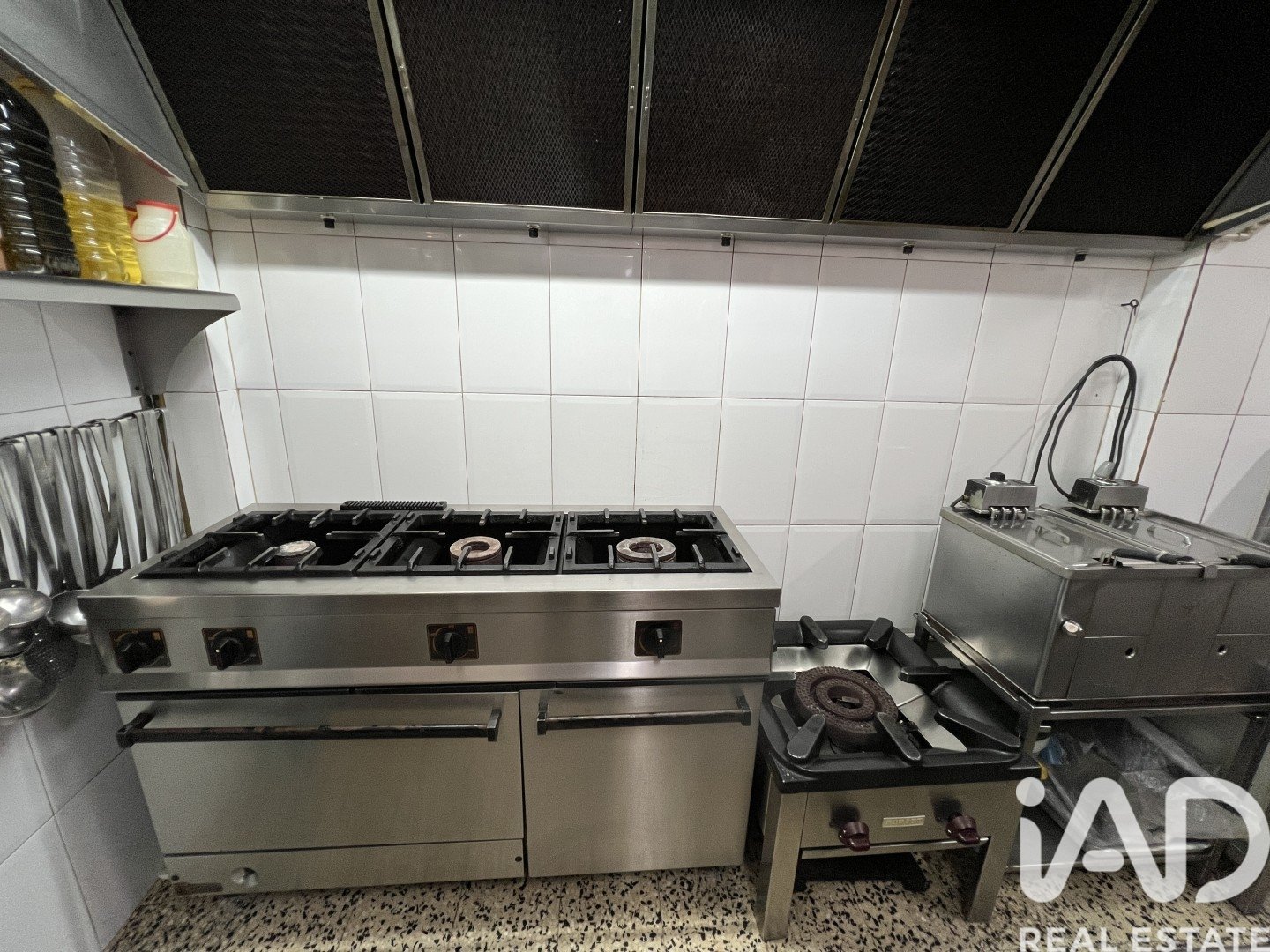 Commercial property in Tarragona, Spain 1 bedroom, 76 sq.m. No. 152259