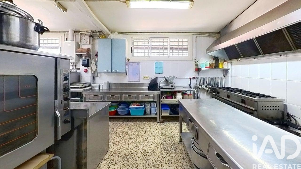 Commercial property in Tarragona, Spain 1 bedroom, 76 sq.m. No. 152259