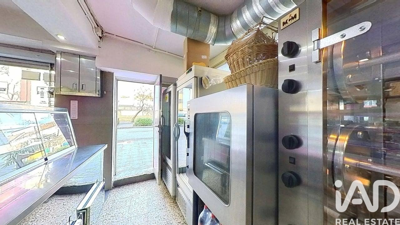 Commercial property in Tarragona, Spain 1 bedroom, 76 sq.m. No. 152259
